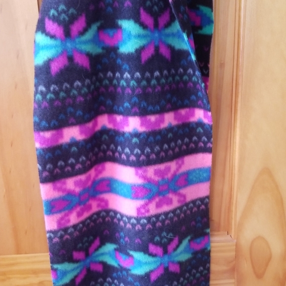 NWT 2 Old Navy Scarves Pink and Black Fair Isle - Picture 3 of 4